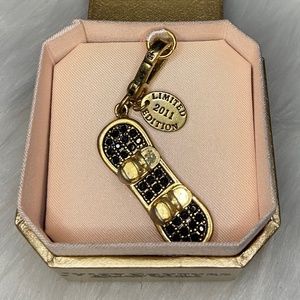 LIMITED EDITION holiday 2011 snowboard charm